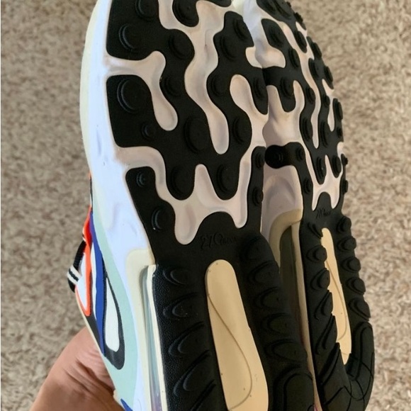 Nike Women’s Air Max 270 React - Picture 5 of 6